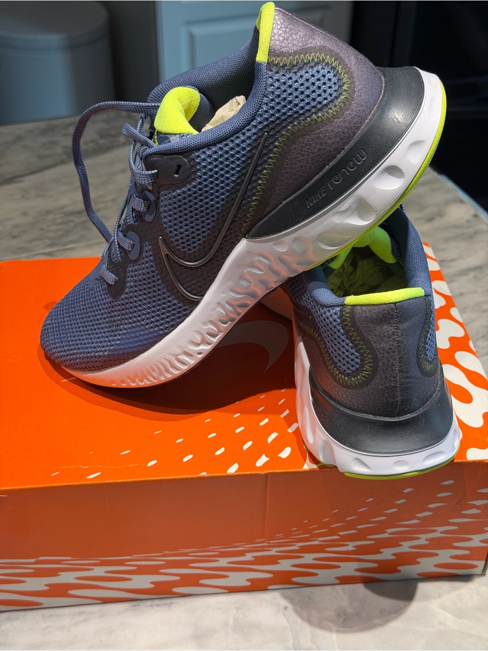Nike renew run